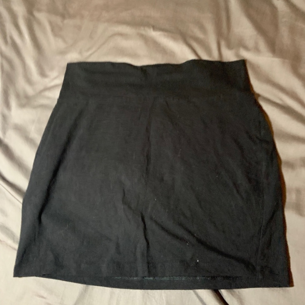 Short black skirt